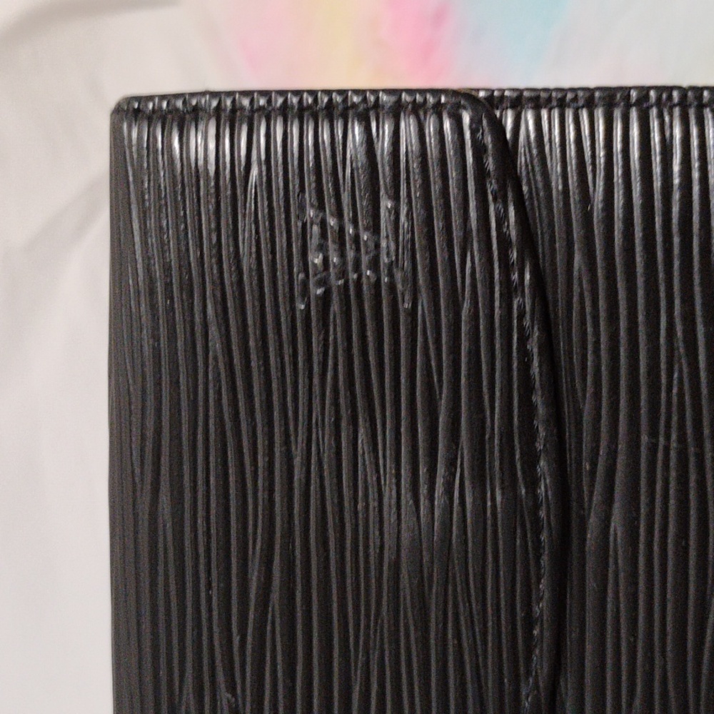 SALE! Authentic Louis Vuitton Black Epi Coin & Card Purse Vintage Wallet Unisex - Picture 3 of 13